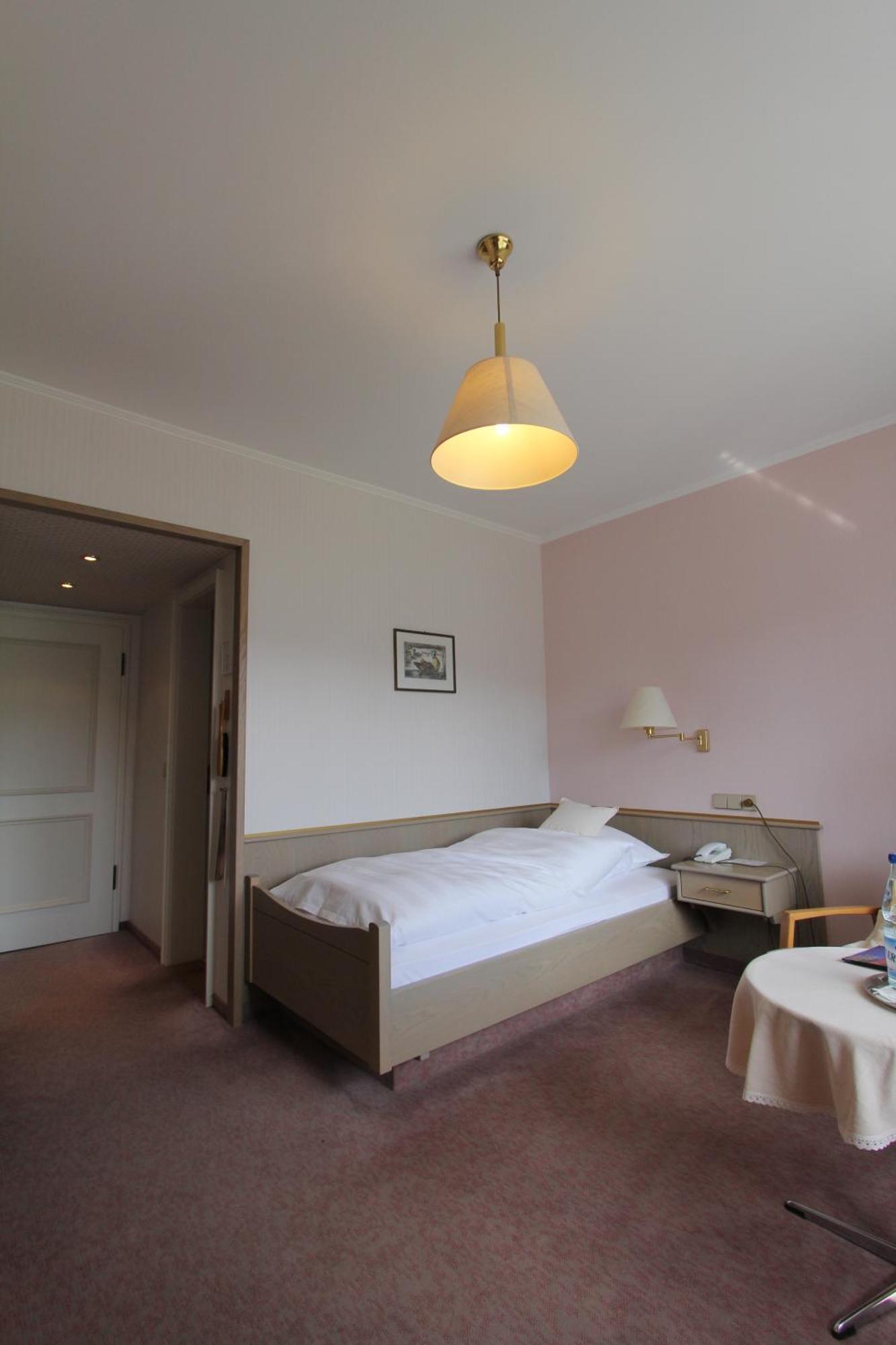 Hotel Gasthaus Troester Schmallenberg Esterno foto