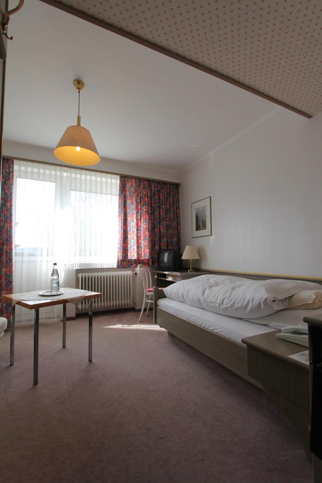 Hotel Gasthaus Troester Schmallenberg Esterno foto